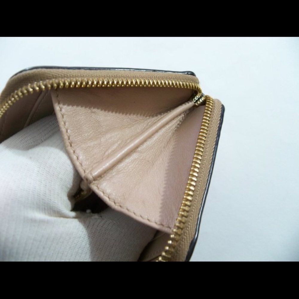 Chloe Tan Leather Zip Wallet with Gold Hardware - Picture 8 of 12